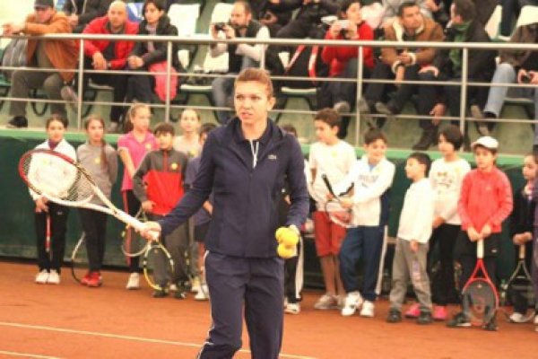 Chivu: Simona Halep este un etalon şi un model de urmat
